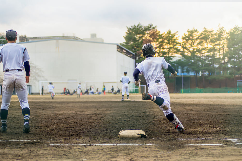 走塁練習　盗塁の成功率を上げる　アップから取り入れられる練習方法