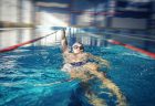 クロールを楽にゆったり泳ぐ 長く伸びるストレッチングタイムと息継ぎが重要 練習法2種