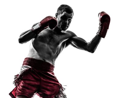 ボクシング 左アッパーの打ち方 体を一瞬捻る動きがポイント 体から腕へ力を伝えることで強烈なアッパーに！