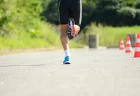 マラソン 30kmの壁 後半の失速を防ぐためのポイントは「脱力」 脱力をするための方法を紹介｜ランニング