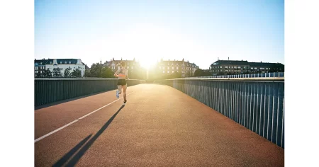 マラソン 速く走るために必要な『スピード持久力』の強化方法 距離を伸ばす 本数を増やす レストを短くする｜ランニング 練習法