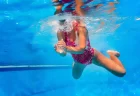 水泳 クロール 初心者向け 楽に泳ぐための腕の回し方 ポイントはローリング・指の向き・高い位置からの入水｜自由形 競泳