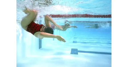 水泳 クロール 呼吸への不安・苦手意識を無くす 上を向く簡単な呼吸の方法｜自由形 息継ぎ 練習法 ドリル