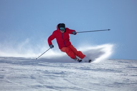 スキー ターンは前半で決まる 外脚荷重を実現して格段に滑りが上手くなるピボットとは｜股関節 胸椎 カービング 中上級者 