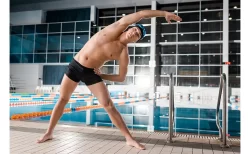 水泳に役立つストレッチ 股関節の動き改善に！ 太腿裏側を伸ばす静的ストレッチ・動的ストレッチ｜ハムストリング 柔軟 ケア