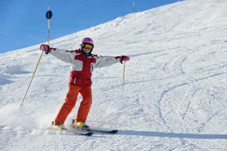 初めてのスキー 完全な初心者が滑れるようになる超基本動作｜プルーク ボーゲン シュテムターン