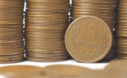 【素朴な疑問を解決！】「ギザ10」の価値はどのくらい？高値となる条件は？