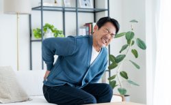 腰がつらい人必見！腰痛対策おすすめストレッチ＆生活習慣