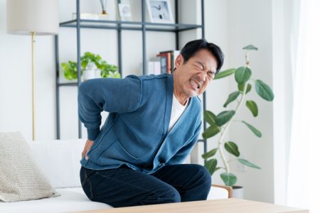 腰がつらい人必見！腰痛対策おすすめストレッチ＆生活習慣