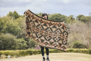 冬キャンプの必需品！完売続出のPowerArQ電気毛布が選ばれる理由