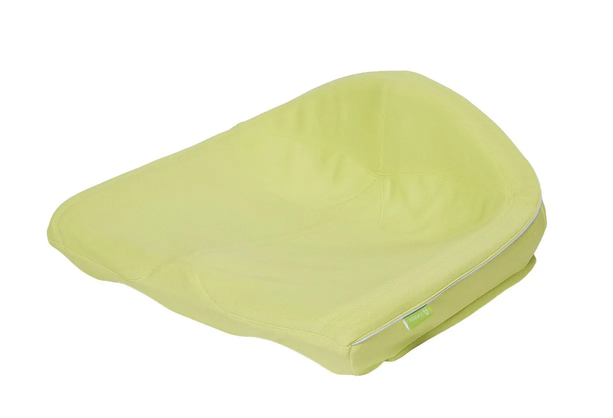 Keeps クッション for kidsのイメージと思われるベビーチェア